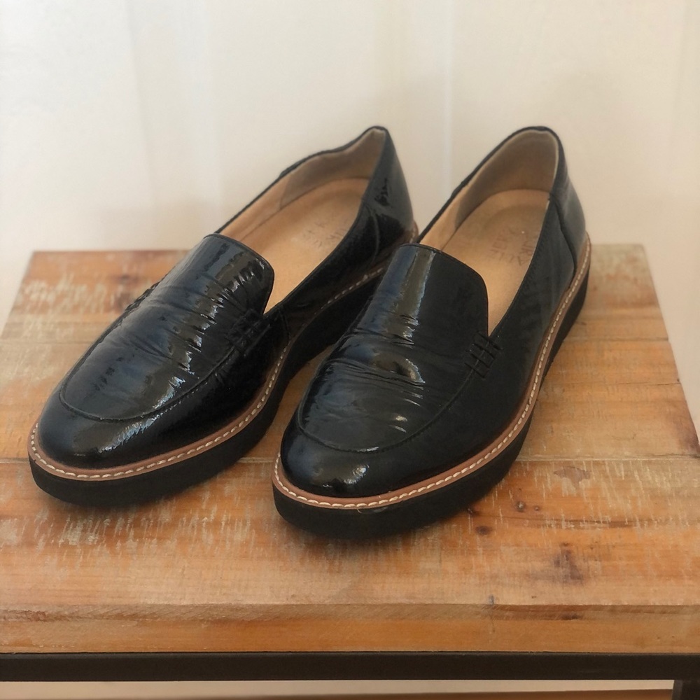 8.5 black loafer